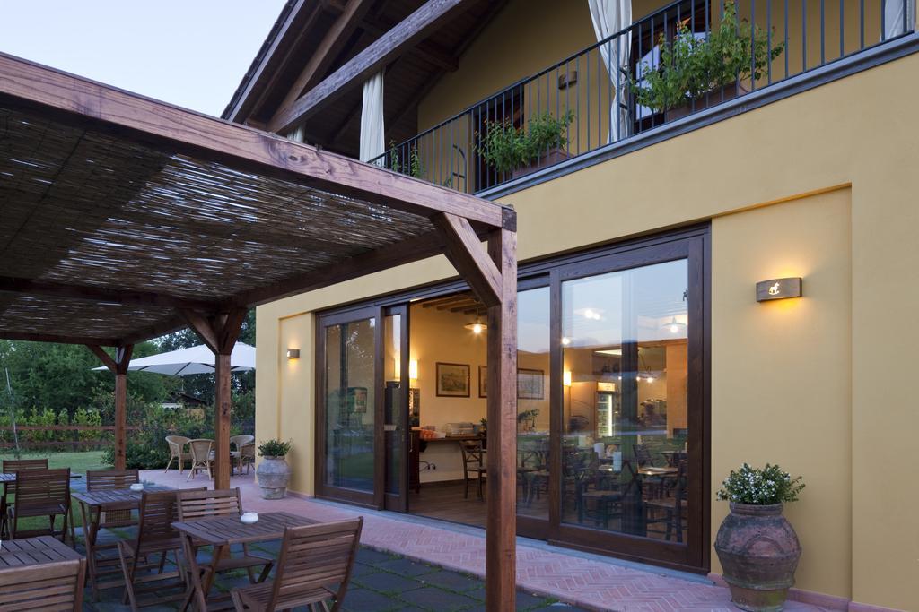 Gasthaus Antico Casale Sarzana Exterior foto