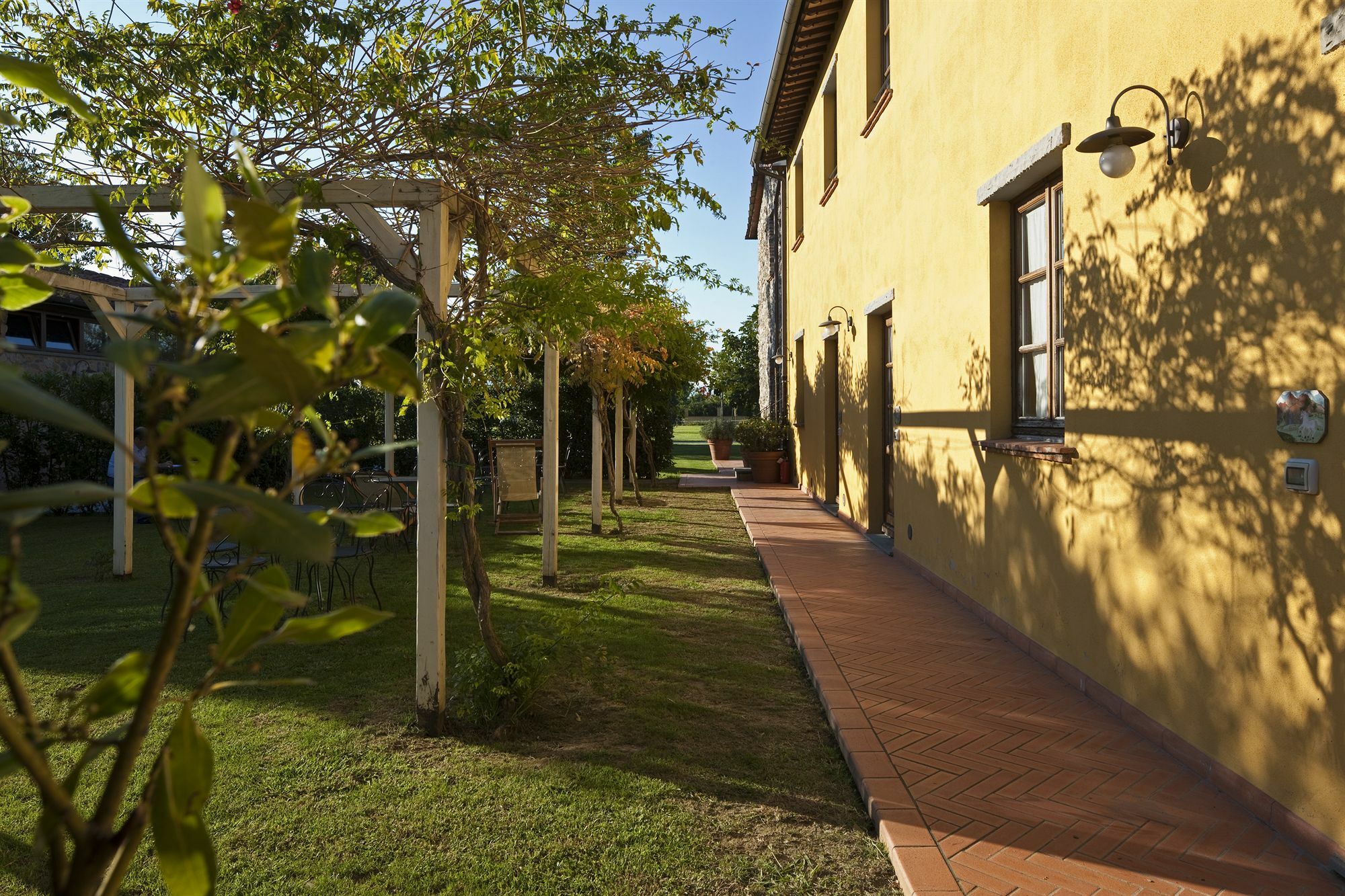Gasthaus Antico Casale Sarzana Exterior foto